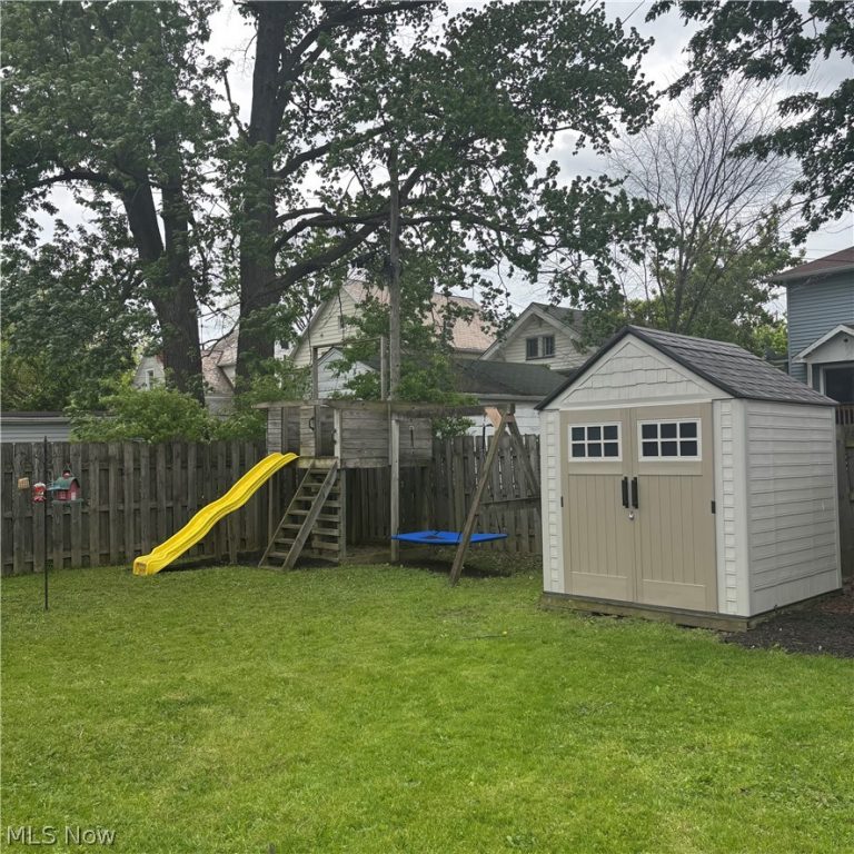 716 Foster Avenue, Elyria, OH - Photo 8