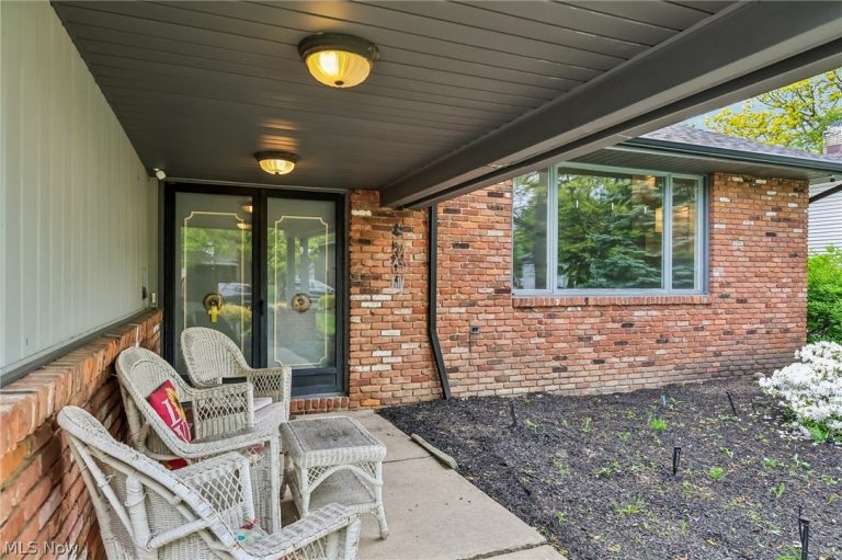 5420 Bluebell Drive, Lyndhurst, OH - Photo 3