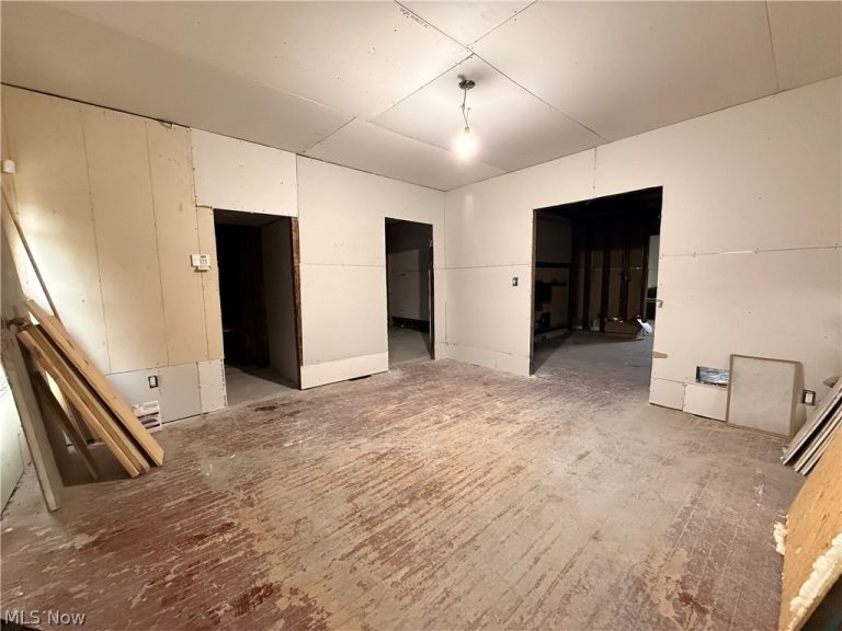 10704 Pasadena Avenue, Cleveland, OH - Photo 3