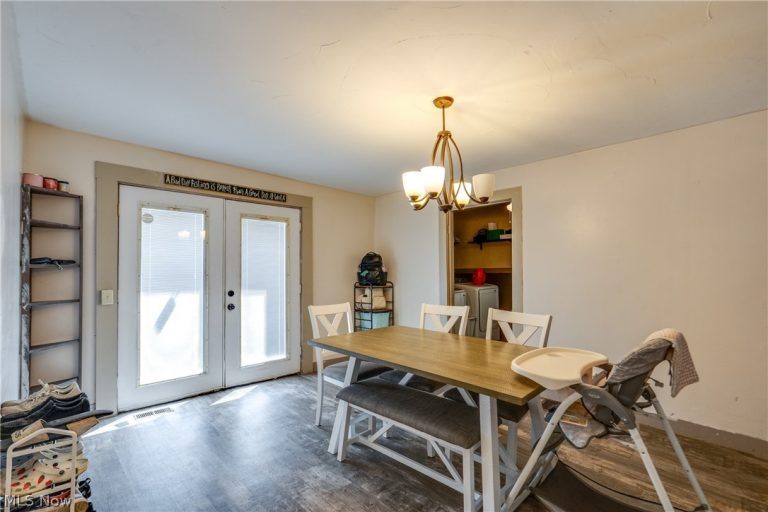 202 Market Street, Shreve, OH - Photo 8