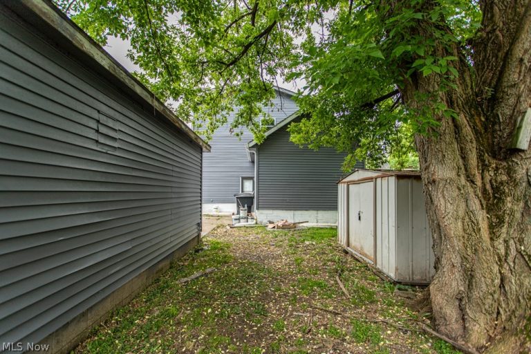 1358 Belvedere Avenue, Warren, OH - Photo 6