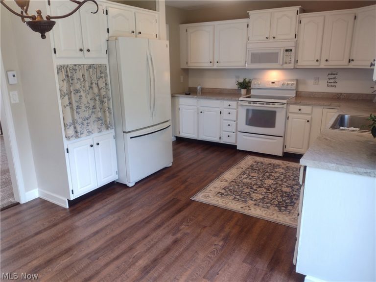 843 Mindy Lane, Wooster, OH - Photo 5