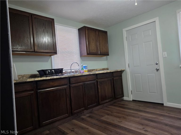 825 Beatty Avenue, Cambridge, OH - Photo 6