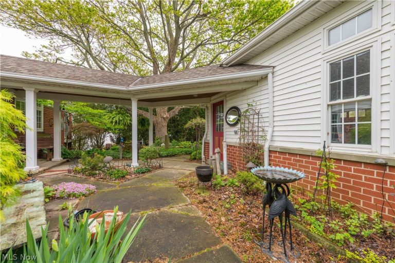 5918 Liberty Avenue, Vermilion, OH - Photo 6