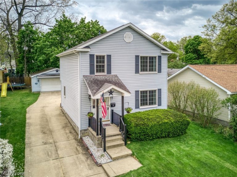 412 Lincoln Avenue, Cuyahoga Falls, OH, 44221