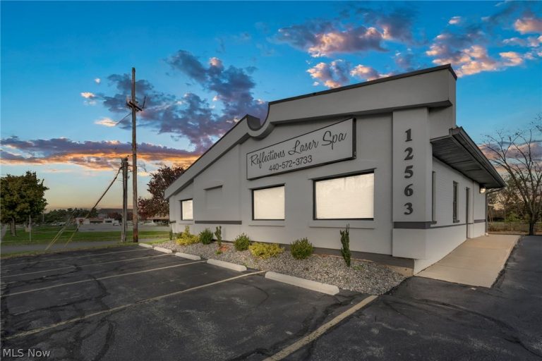 12563 Pearl Road, Strongsville, OH, 44136
