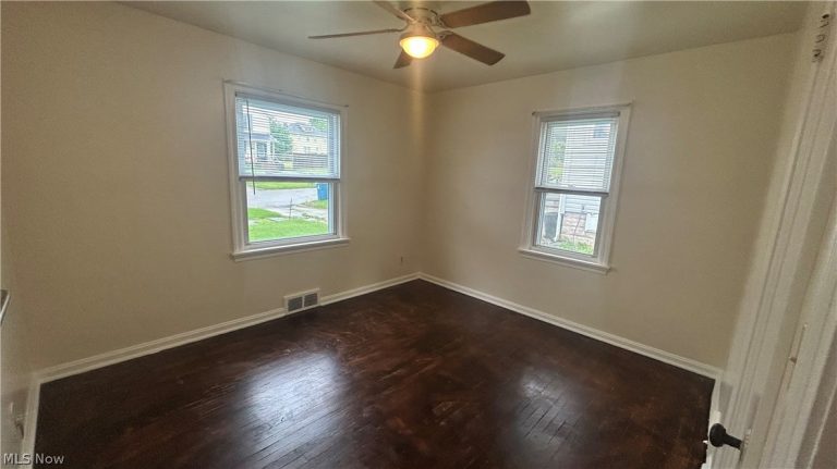 233 Main Street, Girard, OH - Photo 6