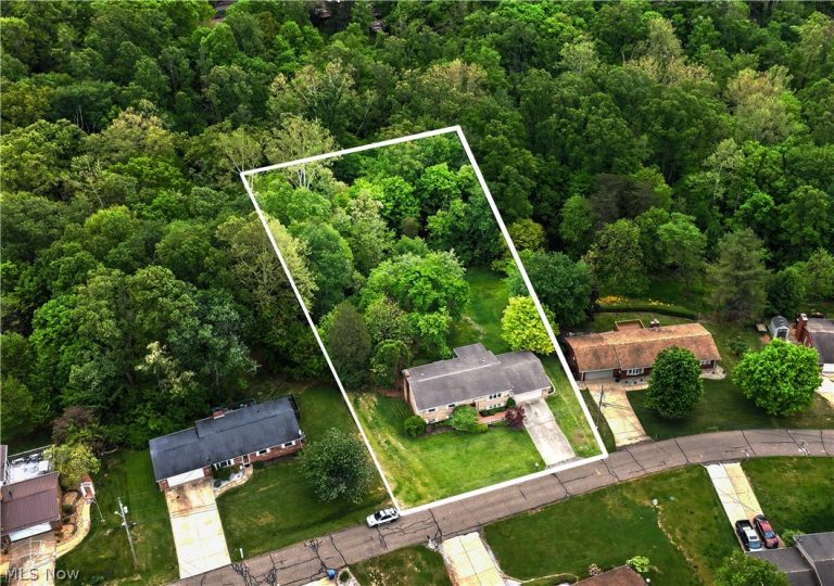 418 Strecker Lane, Marietta, OH - Photo 2