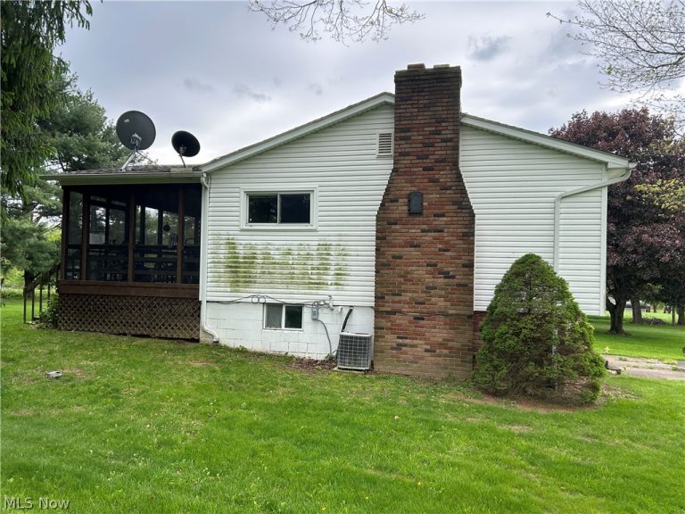 4446 Carr Road, Apple Creek, OH - Photo 2