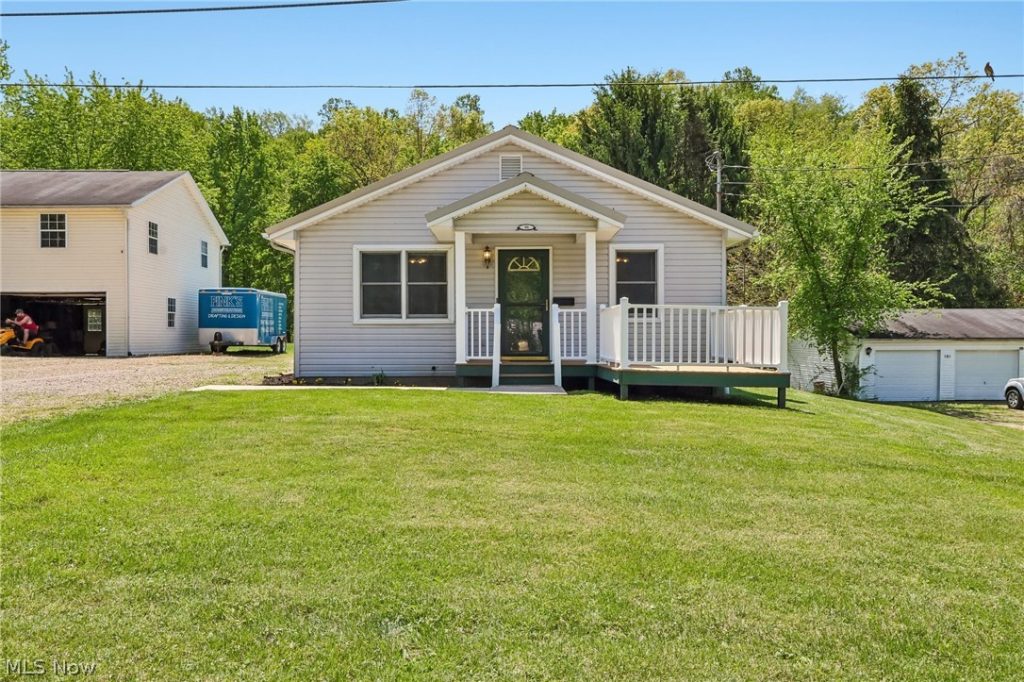 99 20th Street, Coshocton, OH