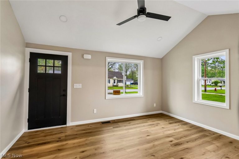 38849 Adkins Road, Willoughby, OH - Photo 2
