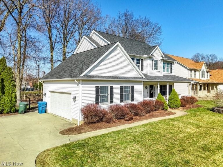 1467 Summer Wood Lane, Uniontown, OH - Photo 6