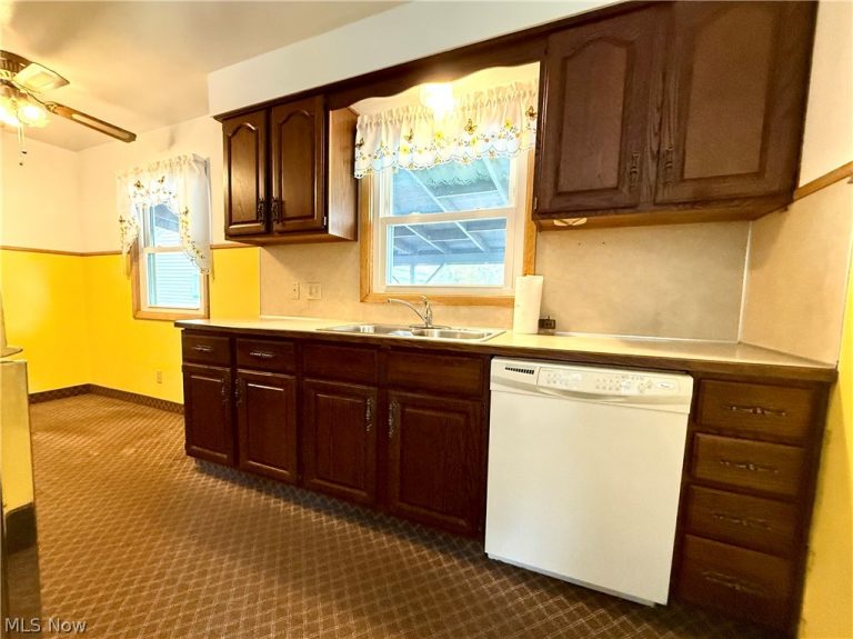 642 5th Street, Niles, OH - Photo 6