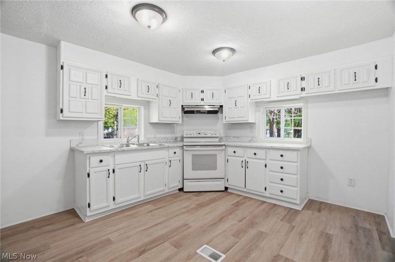 3583 Austin Road #49, Geneva, OH - Photo 6