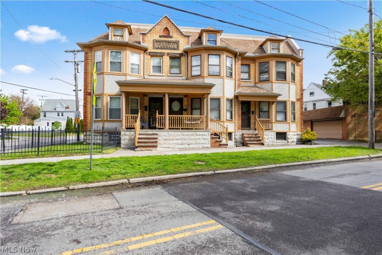 7512 Franklin Boulevard, Cleveland, OH, 44102