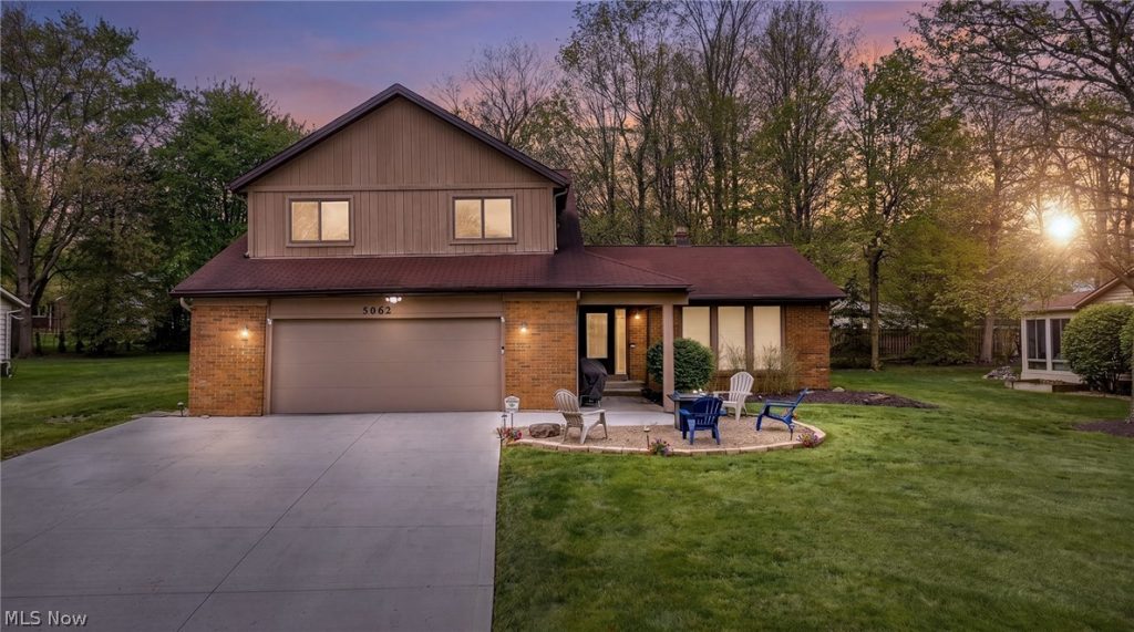 5062 Lansdowne Drive, Solon, OH