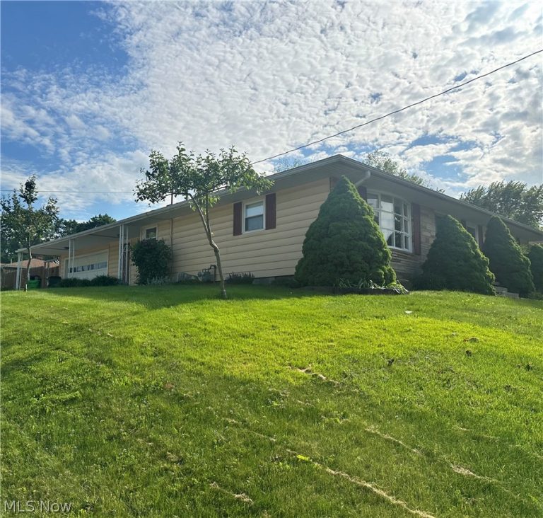 1704 Kenwood, Orrville, OH - Photo 2