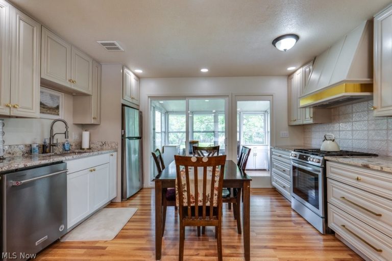371 Washington Circle, Oberlin, OH - Photo 8