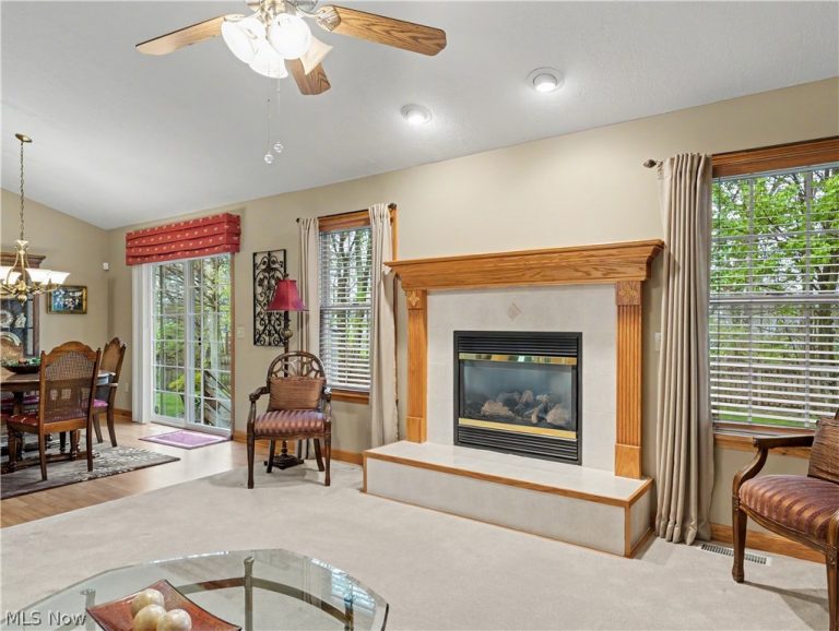 3671 White Oak Drive, Norton, OH - Photo 6