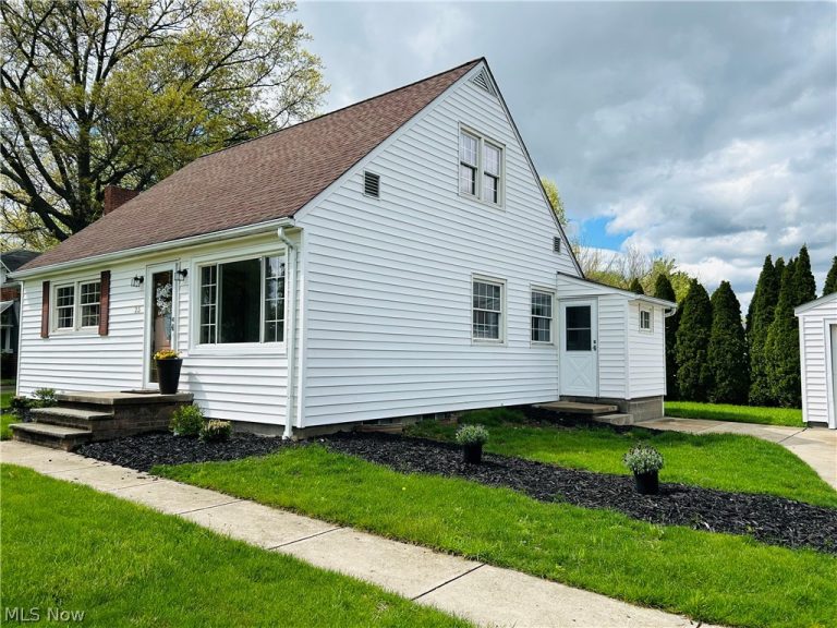 25 Hayes Avenue, Cuyahoga Falls, OH - Photo 3