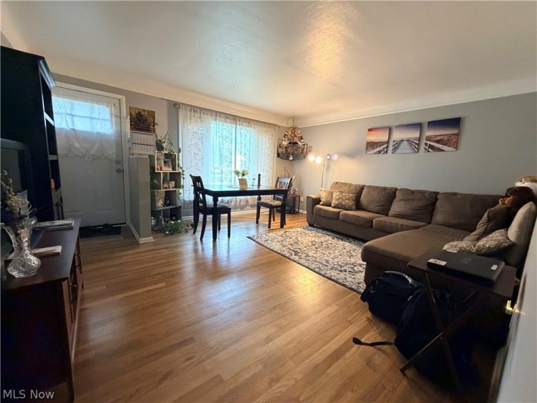 1372 Churchill Road, South Euclid, OH - Photo 3