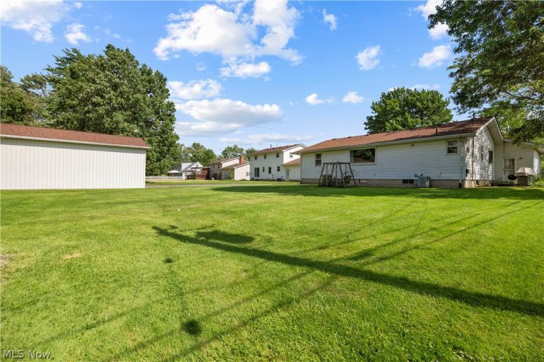 835 Columbia Drive, Amherst, OH - Photo 6
