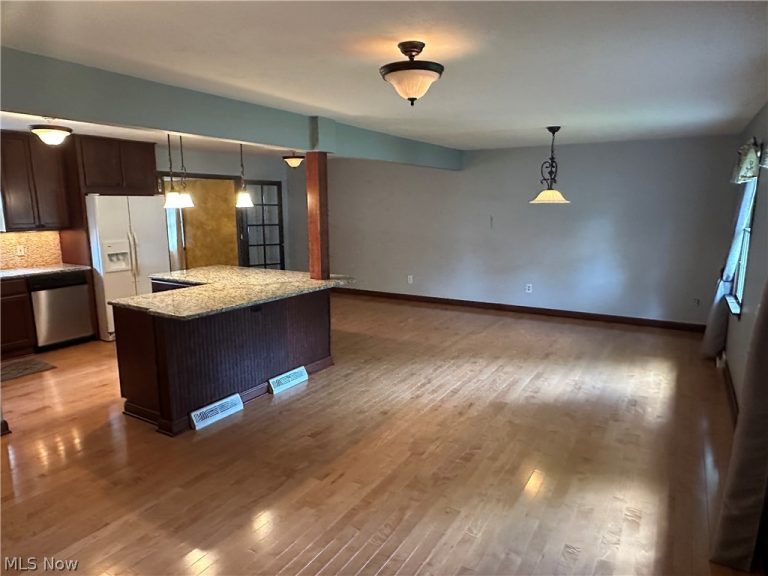 742 Sabrina Drive, Boardman, OH - Photo 4