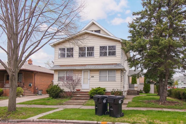 19211 Shawnee Avenue #2/UP, Cleveland, OH - Photo 2