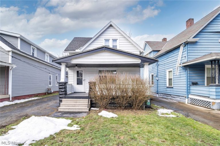 3704 52nd Street, Cleveland, OH - Photo 2