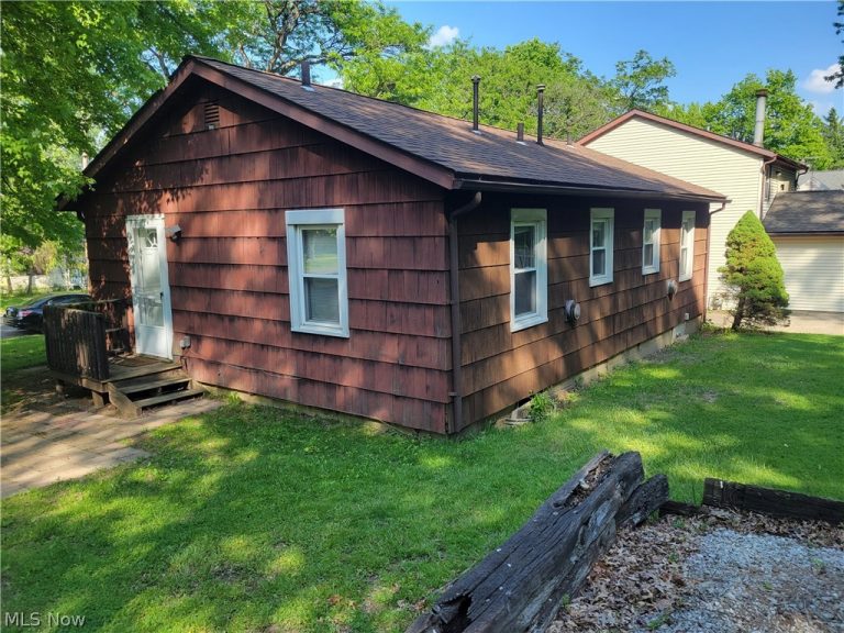 612 Cuyahoga Street, Kent, OH - Photo 8