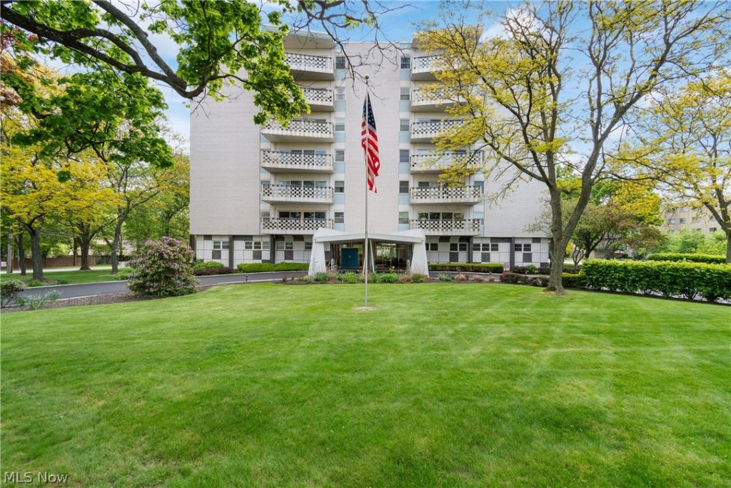 275 Portage Path #6C, Akron, OH
