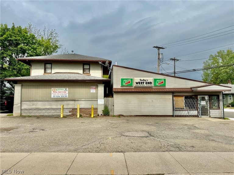 209 17th Street, Massillon, OH - Photo 2