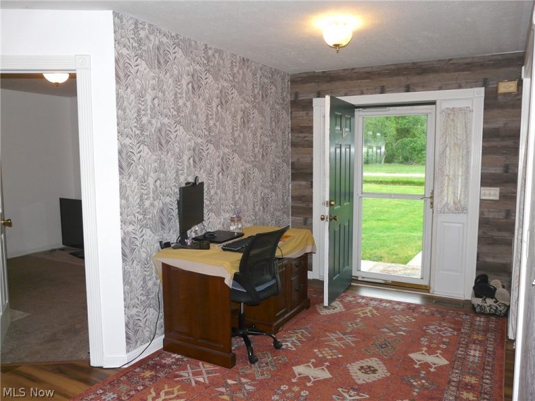 4777 Waterloo Road, Atwater, OH - Photo 2