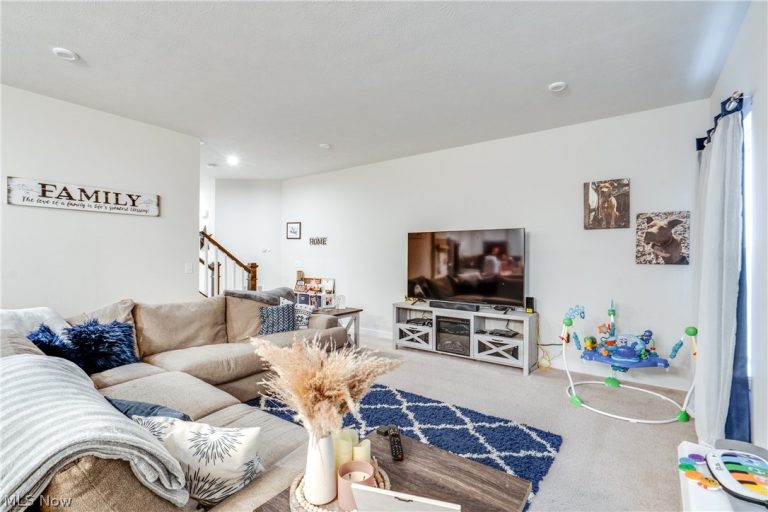 3313 Jackson Park Drive, Massillon, OH - Photo 8