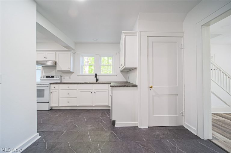13240 Sandusky Drive, Beach City, OH - Photo 4