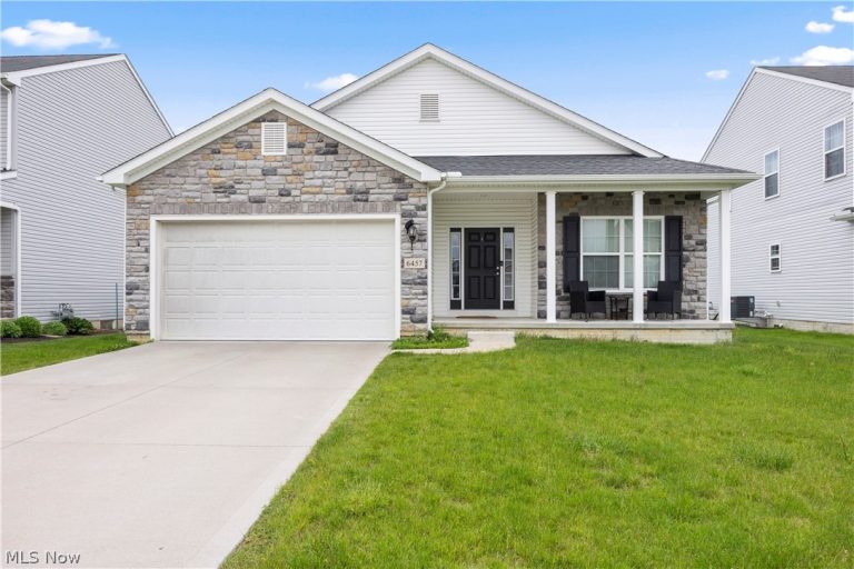 6457 Fawn Lane, North Ridgeville, OH - Photo 2