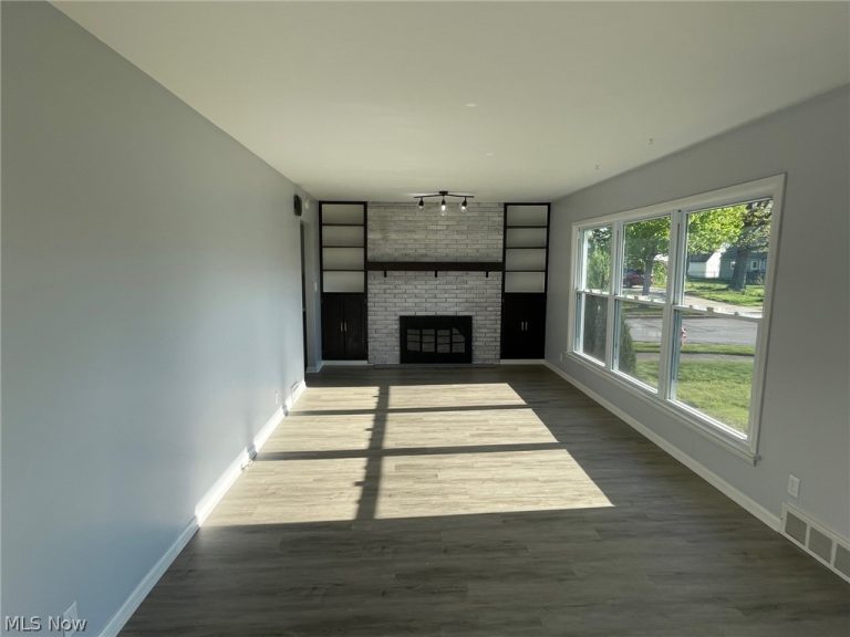 1683 Dennis Drive, Wickliffe, OH - Photo 6