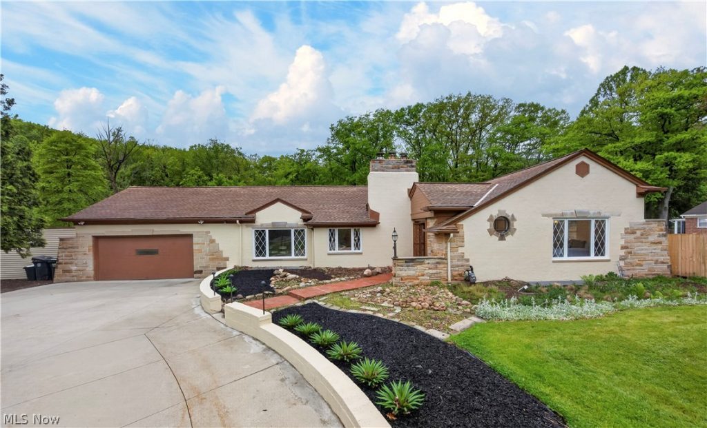 4250 Brainard Road, Orange Village, OH