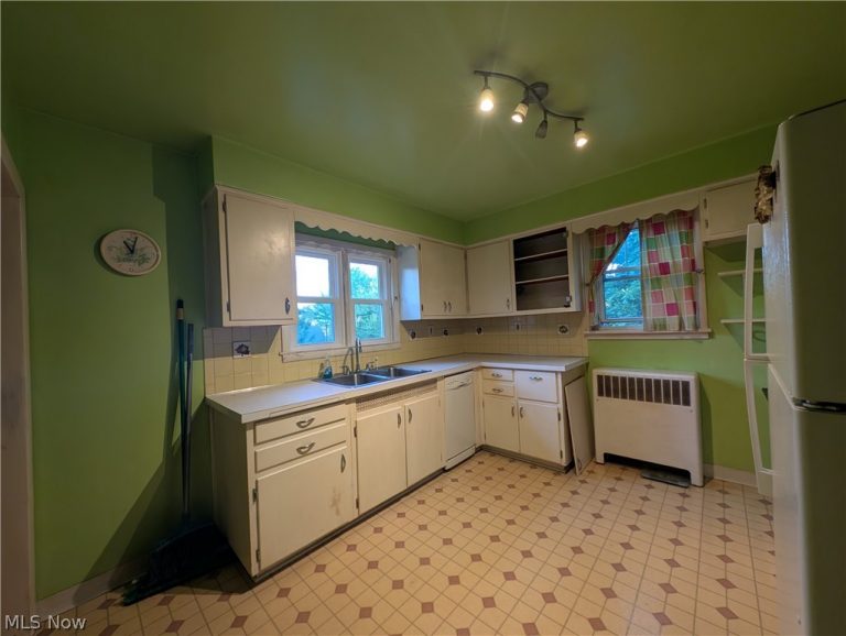 433 Allenford Street, Akron, OH - Photo 5