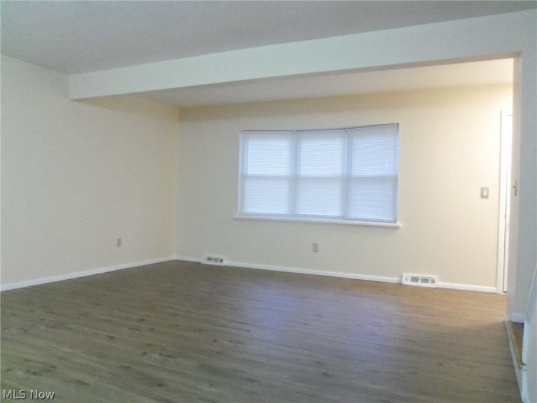 762 Mentor Avenue #31, Painesville, OH - Photo 5