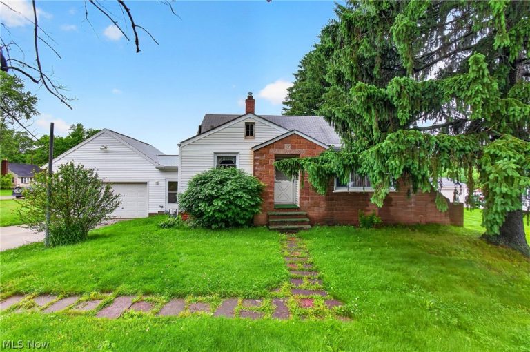 1035 Genoa Avenue, Massillon, OH, 44646