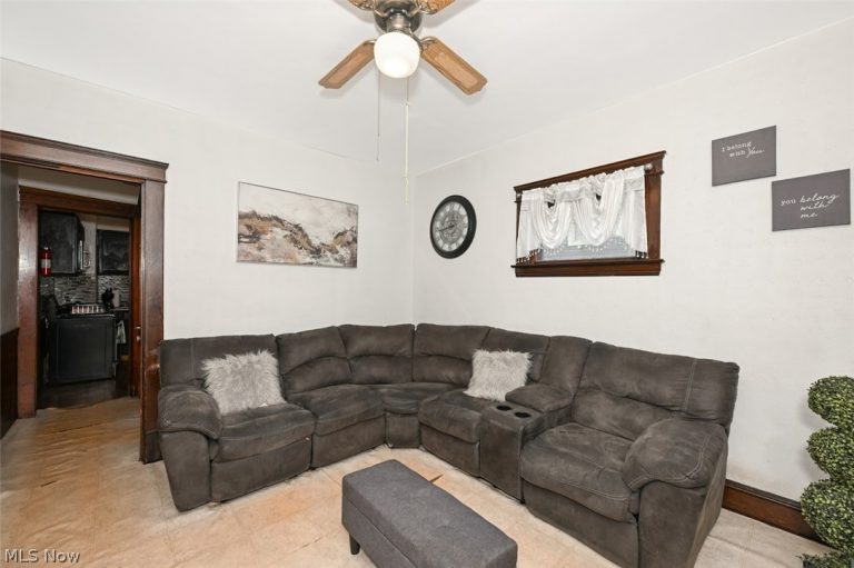 4049 Marvin Avenue, Cleveland, OH - Photo 2