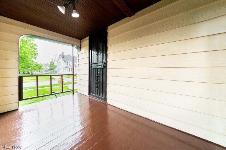 18701 Meredith Avenue, Euclid, OH - Photo 4