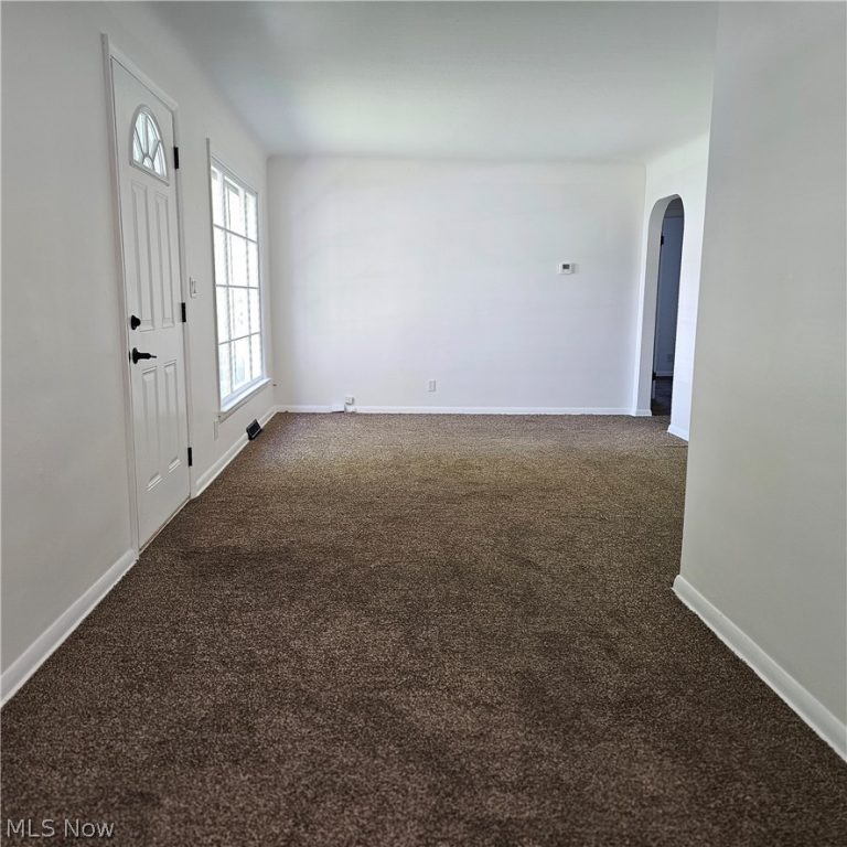 665 Cherokee Trail, Willoughby, OH - Photo 2