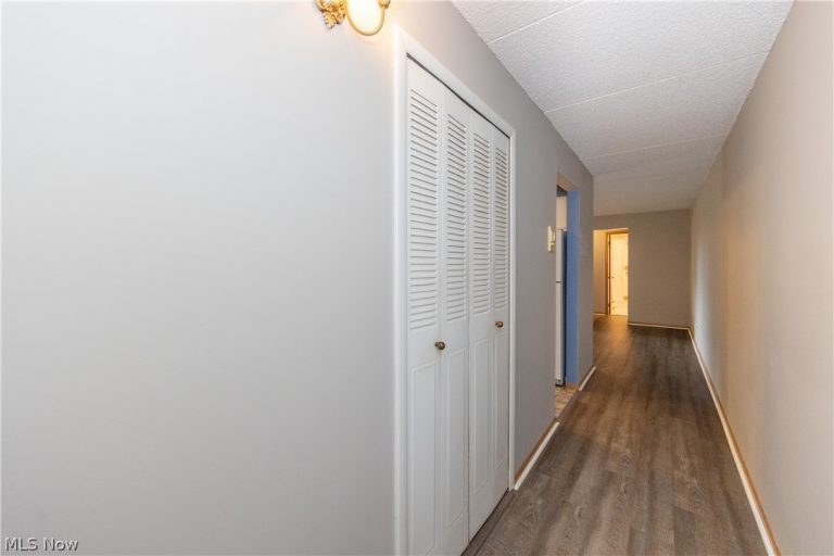 521 Tollis Parkway #288, Broadview Heights, OH - Photo 2