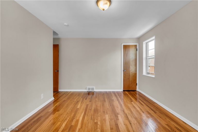 20571 Lake Shore Boulevard #2/UP, Euclid, OH - Photo 6