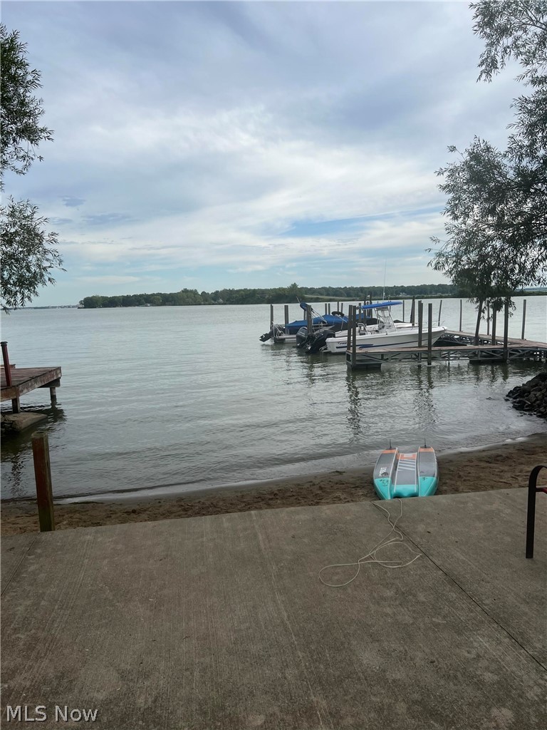 10556 Bayshore Road, Lakeside Marblehead, OH - Photo 3