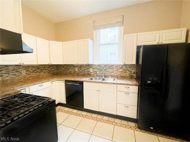 1019 Findley Avenue, Zanesville, OH - Photo 3