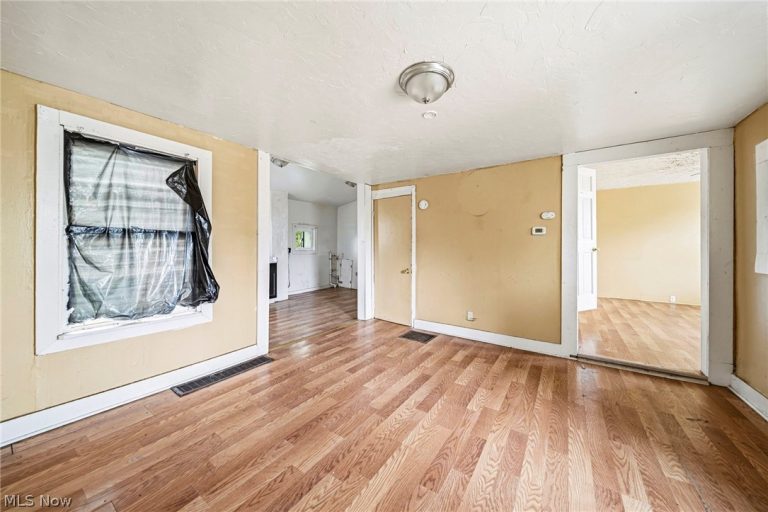 7610 Spafford Road, Cleveland, OH - Photo 6