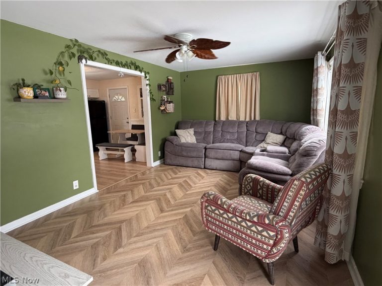 4300 Broadway Avenue, Louisville, OH - Photo 2